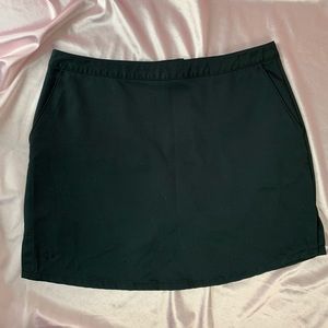 Under Armour Black Skort size 8